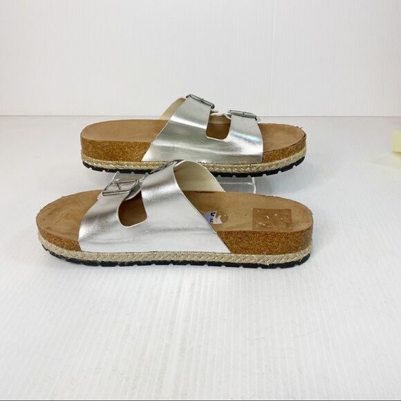 CL by Laundry Silver Slide Sandals 41 - Picture 2 of 8